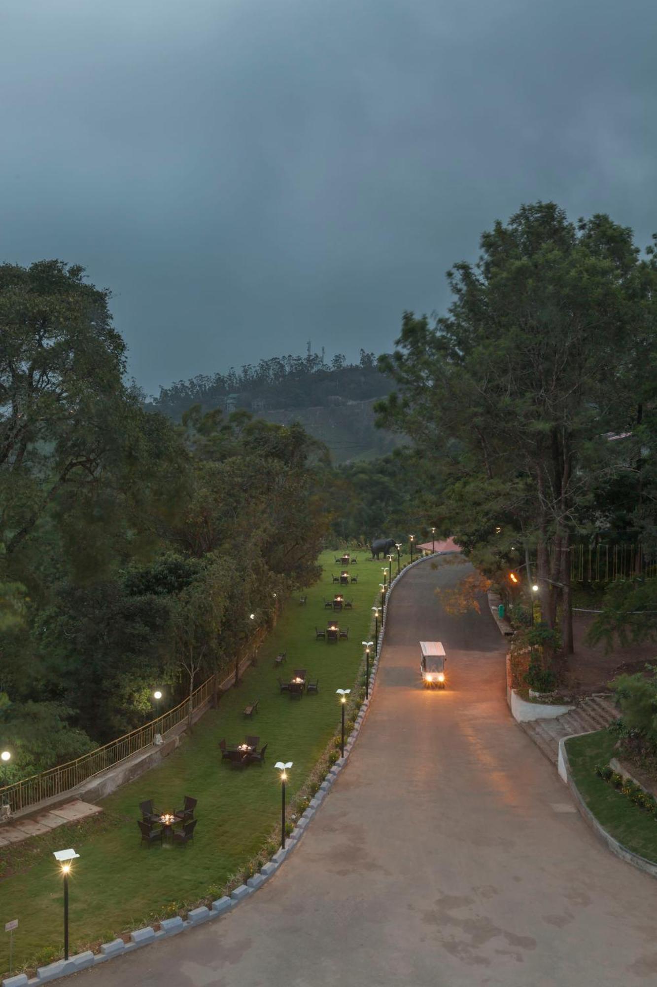 Sterling Munnar Hotel Exterior photo