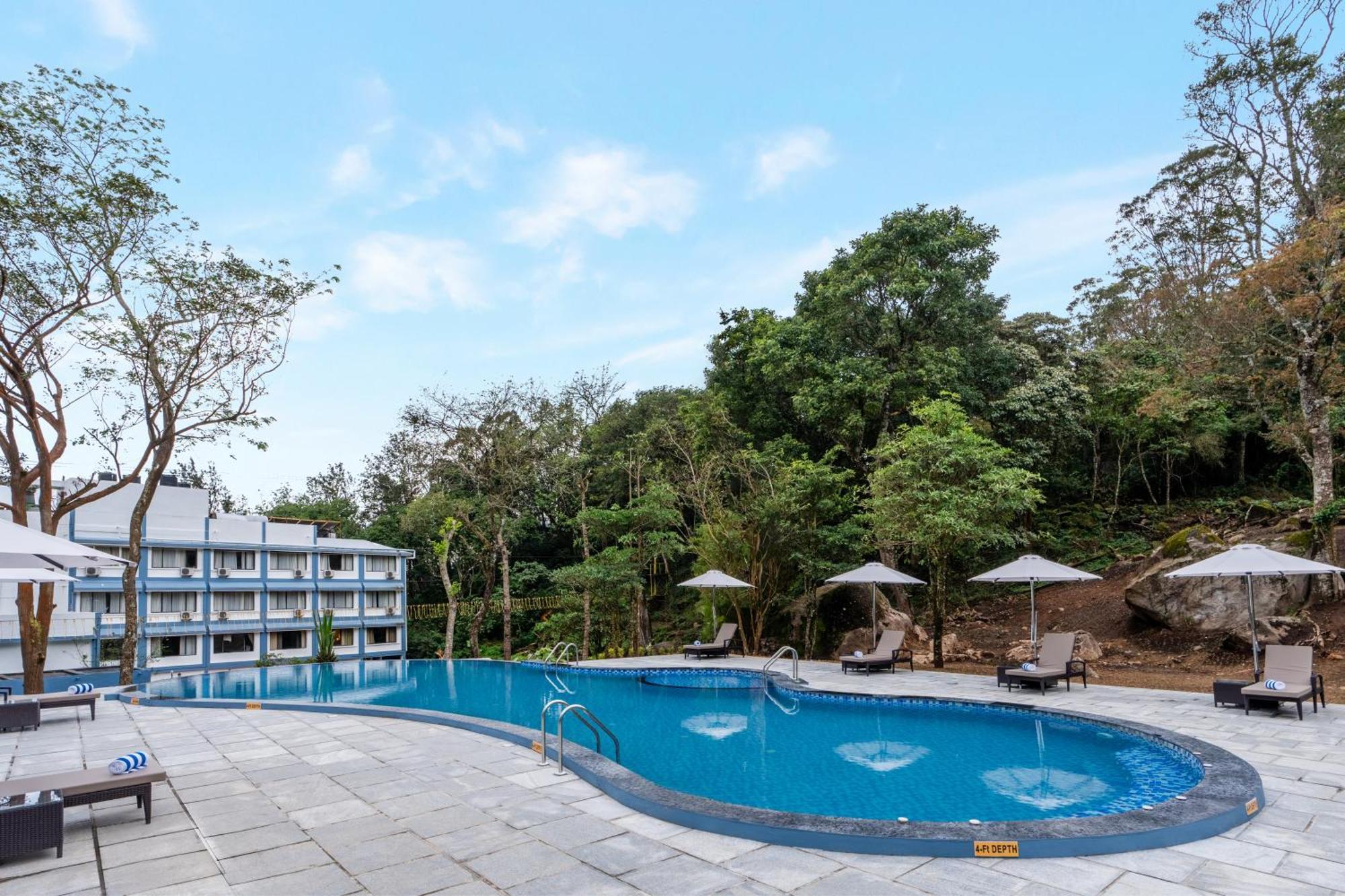 Sterling Munnar Hotel Exterior photo