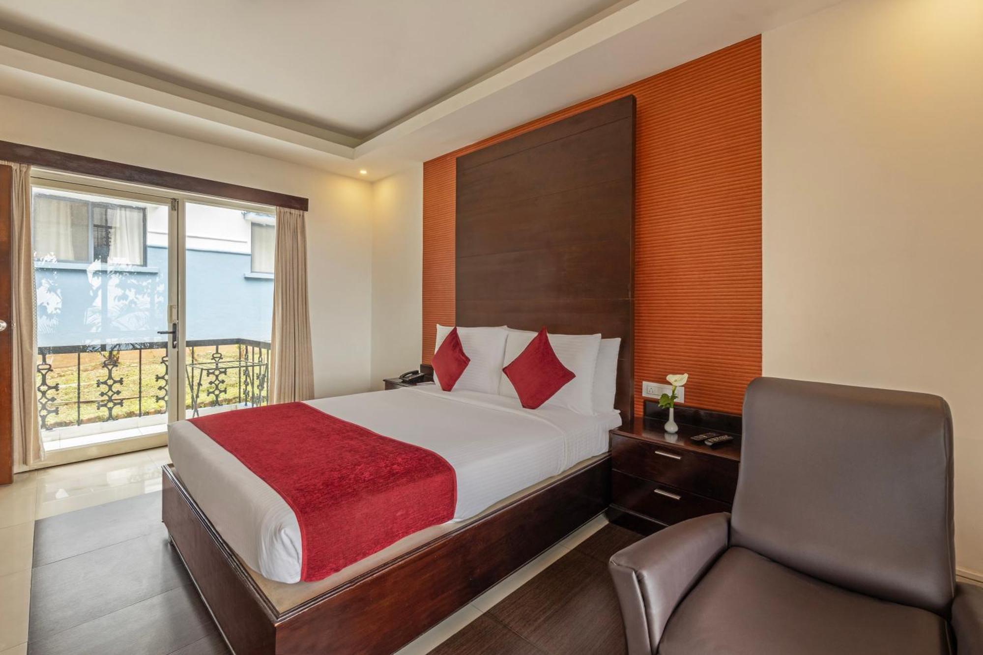 Sterling Munnar Hotel Exterior photo
