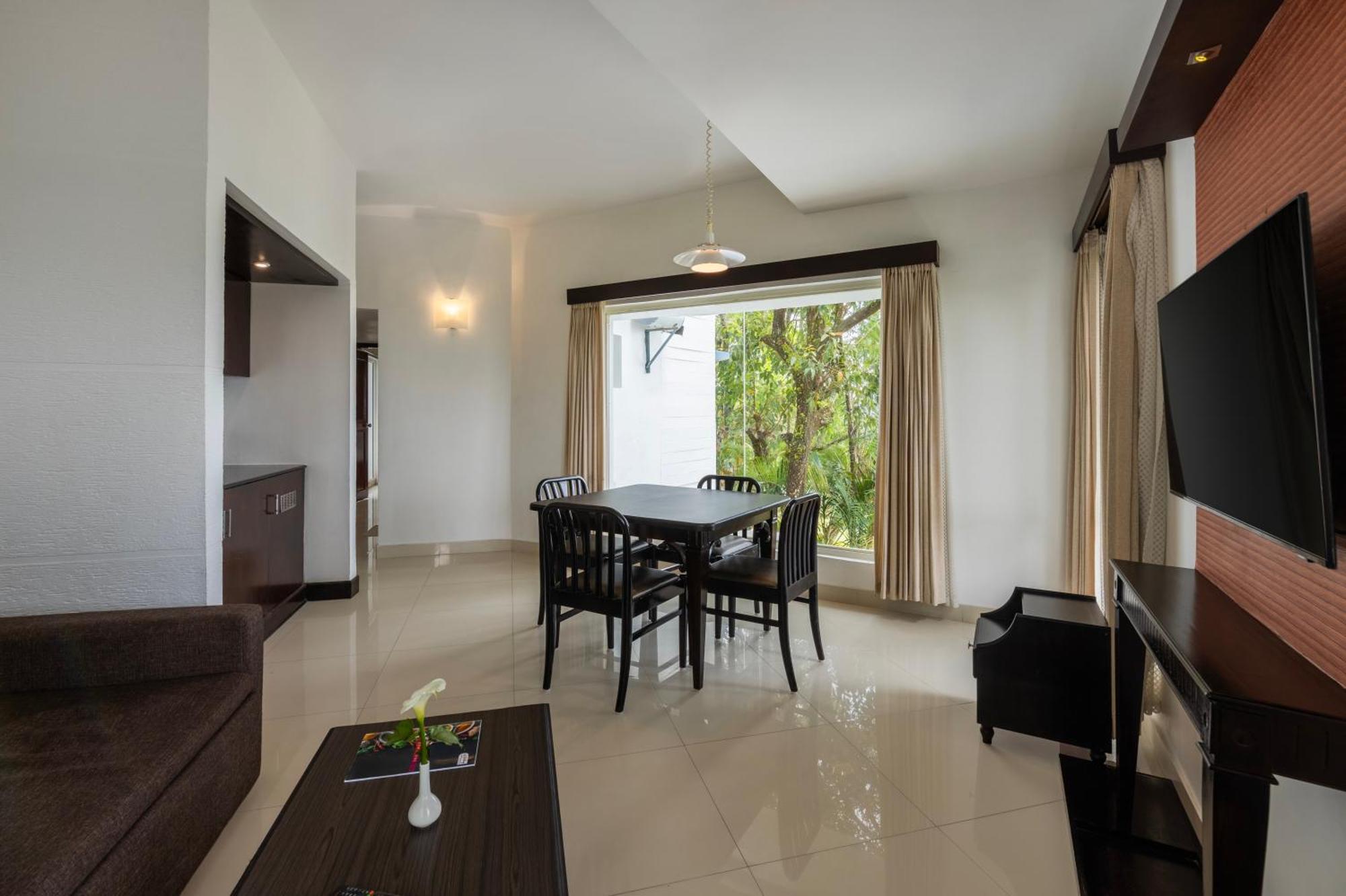 Sterling Munnar Hotel Exterior photo